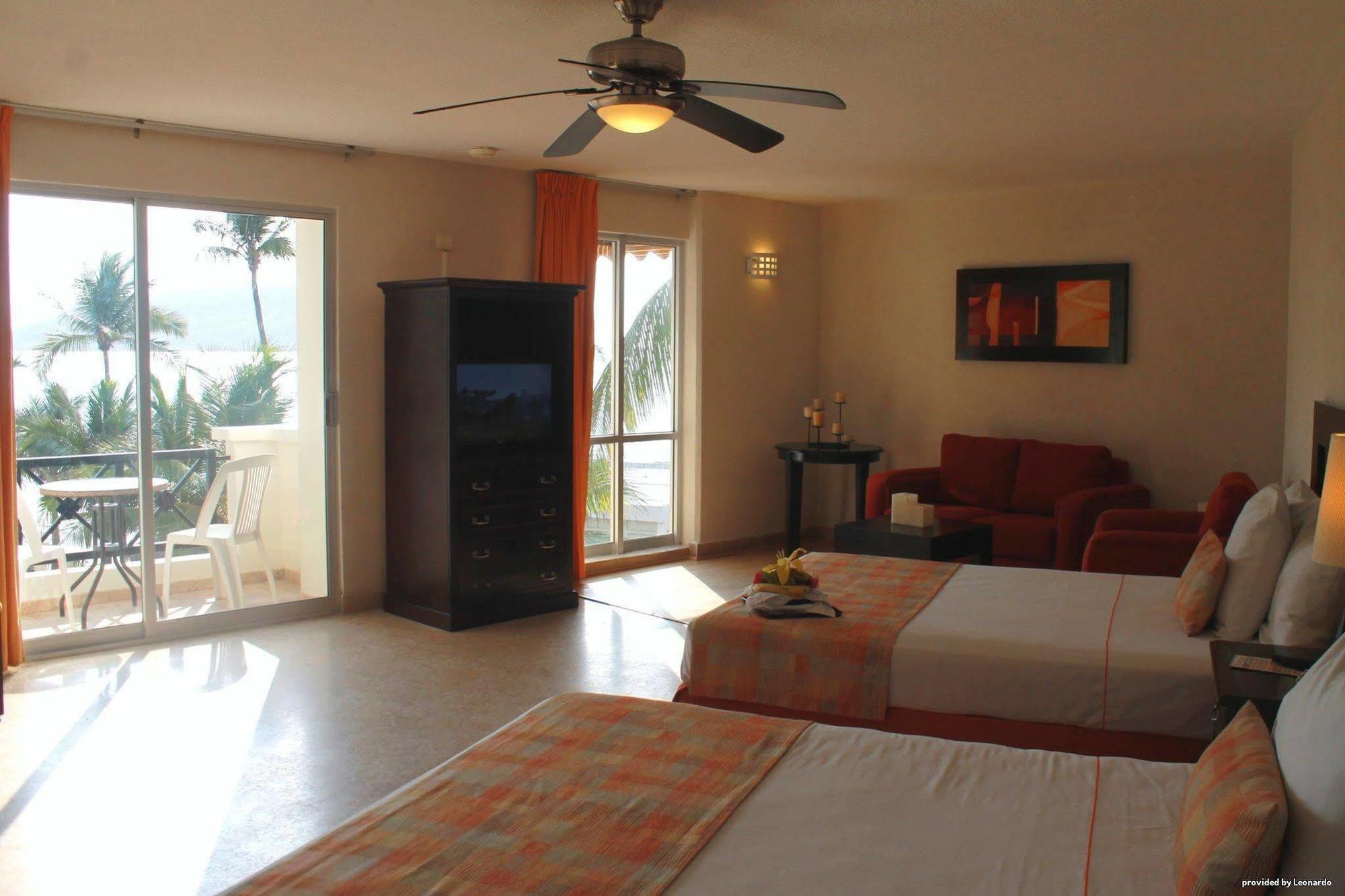 Western Freeman Zona Dorada Mazatlán